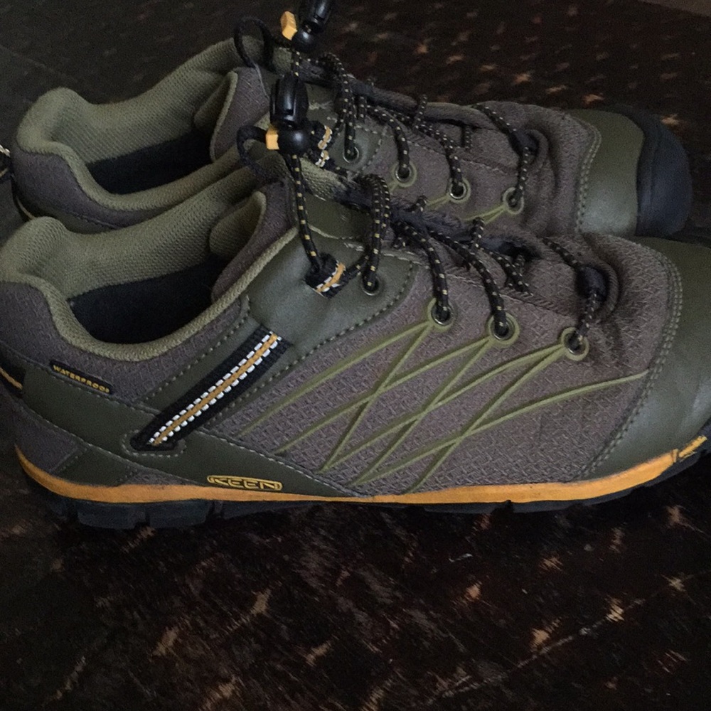 Keen boys 5
